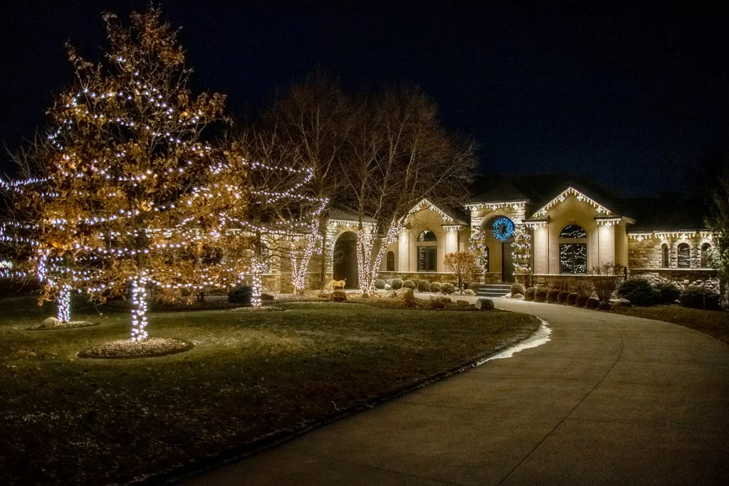 Holiday lighting